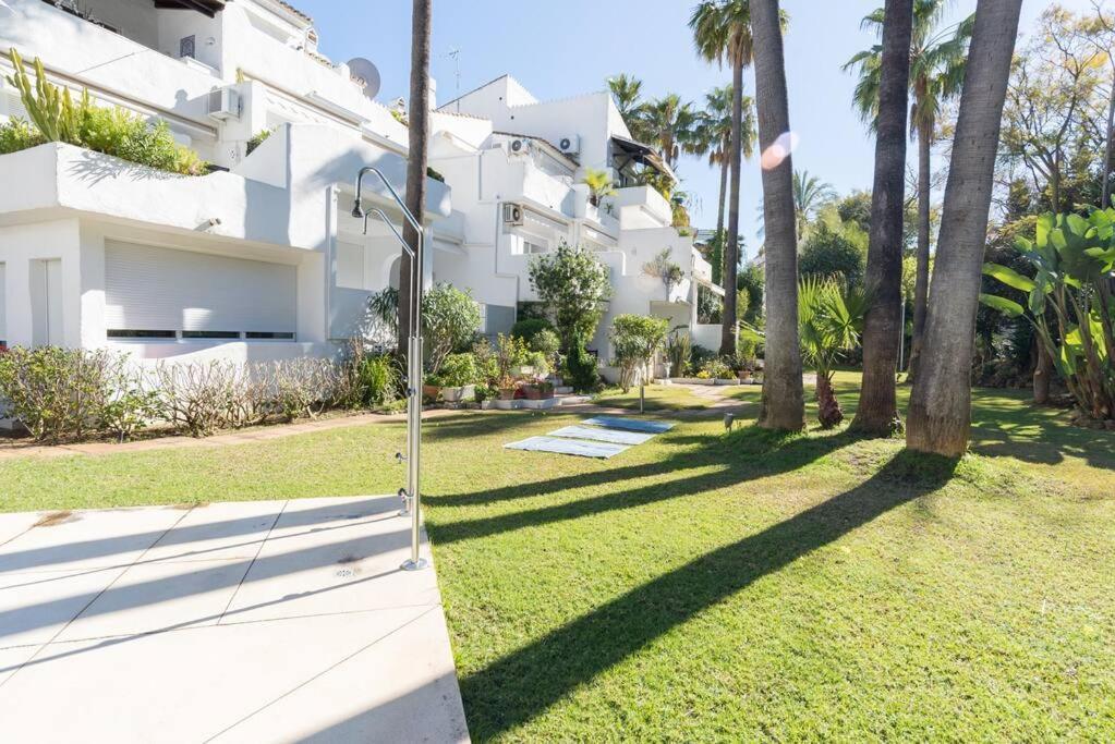 Incredible Luxury Location In Puerto Banus Beach For Families Marbella Exterior photo