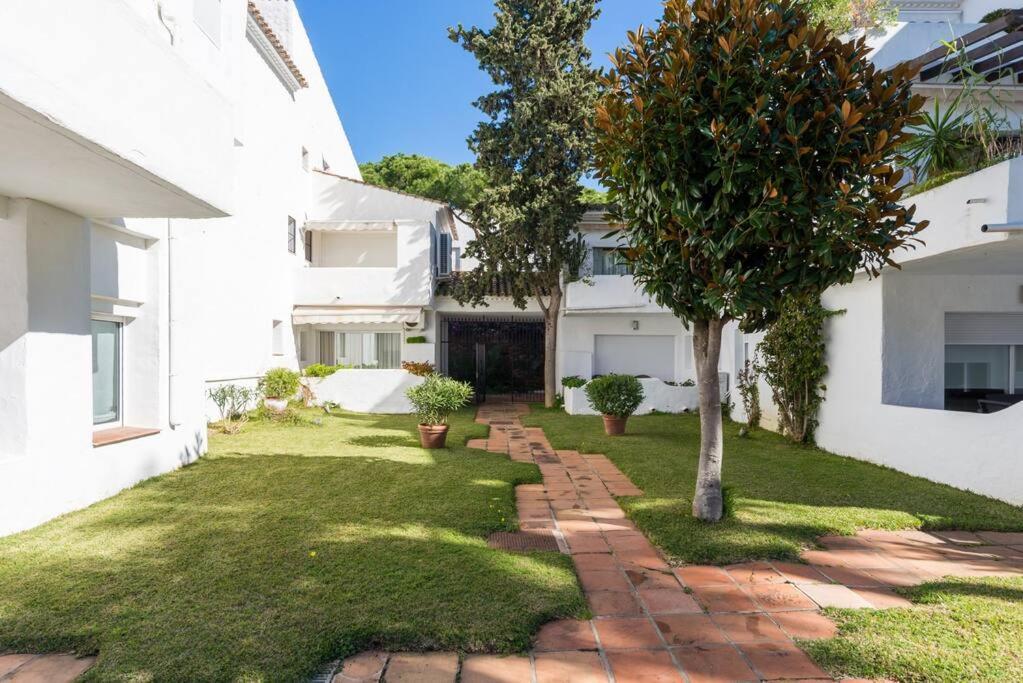 Incredible Luxury Location In Puerto Banus Beach For Families Marbella Exterior photo