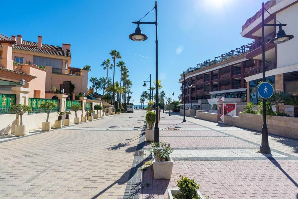 Incredible Luxury Location In Puerto Banus Beach For Families Marbella Exterior photo